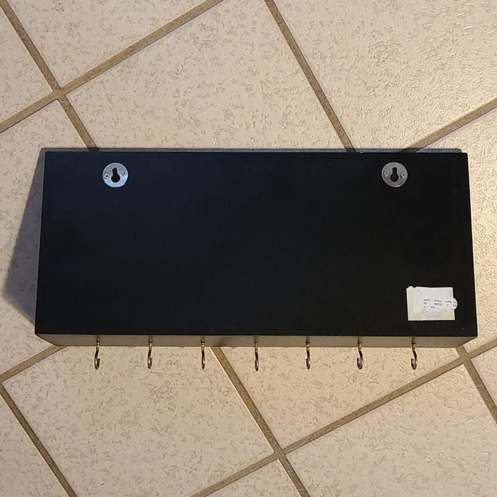 Black key holder entryway shelf